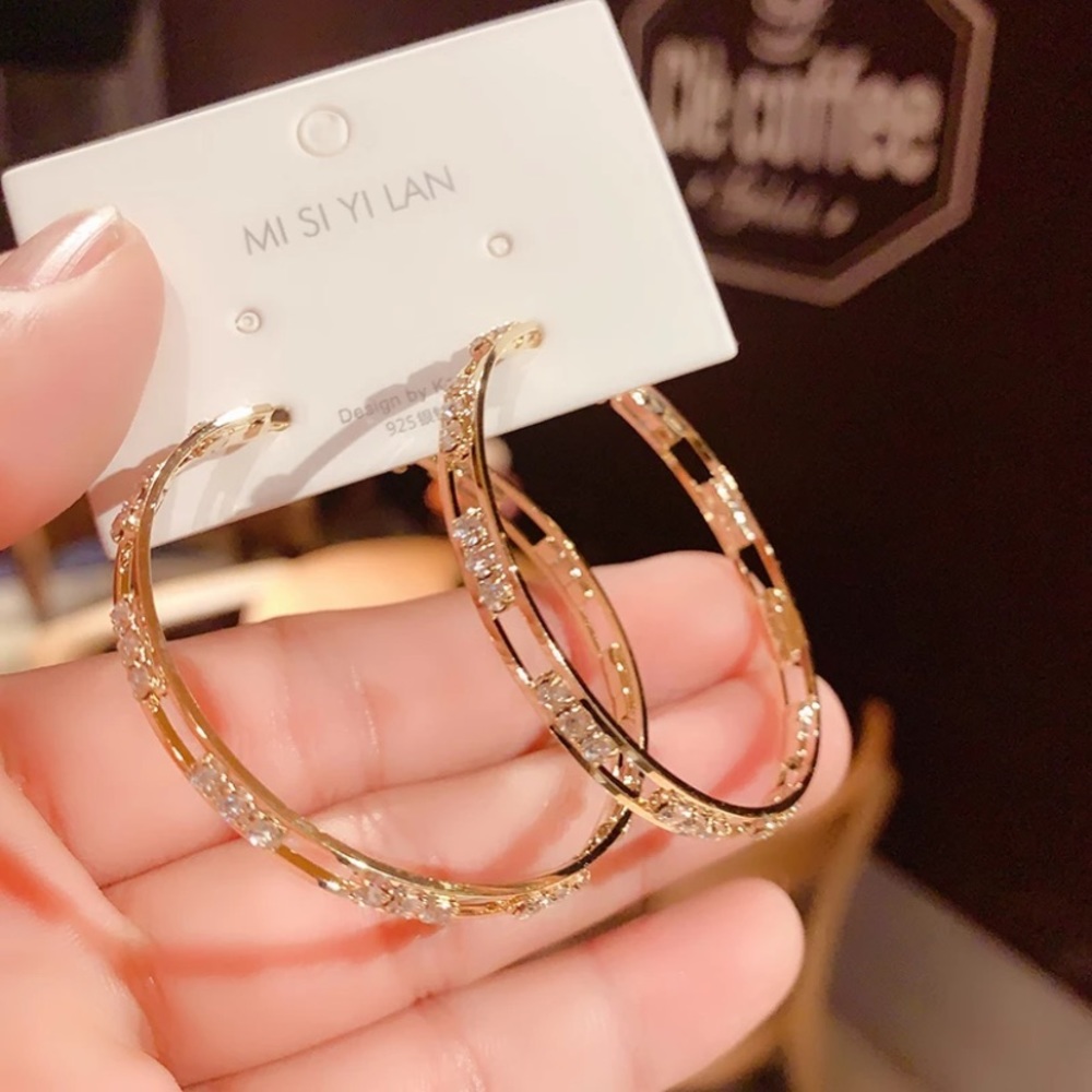 New 18k gold plated diamond luxury hoop Earrings - Picture 2 of 5